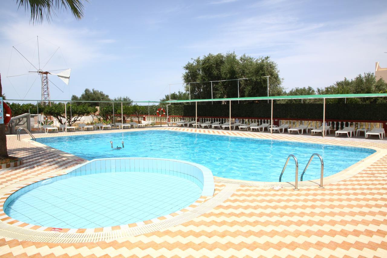 Triton Garden Hotel Малиа Экстерьер фото